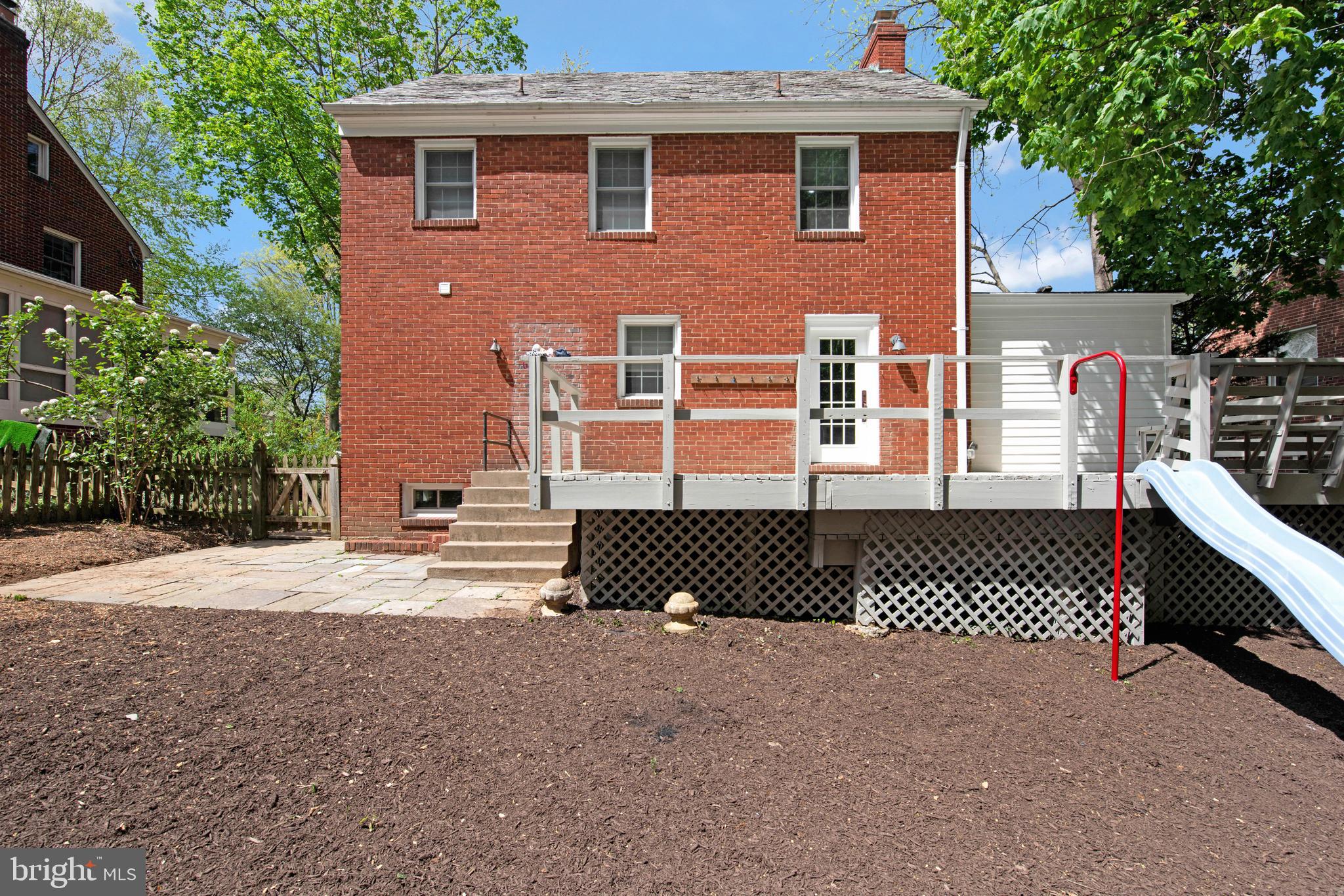 GLENBROOK KNOLLS - Residential