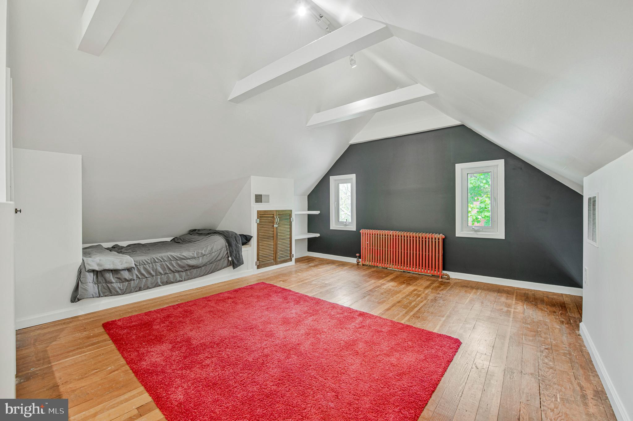 GLENBROOK KNOLLS - Residential