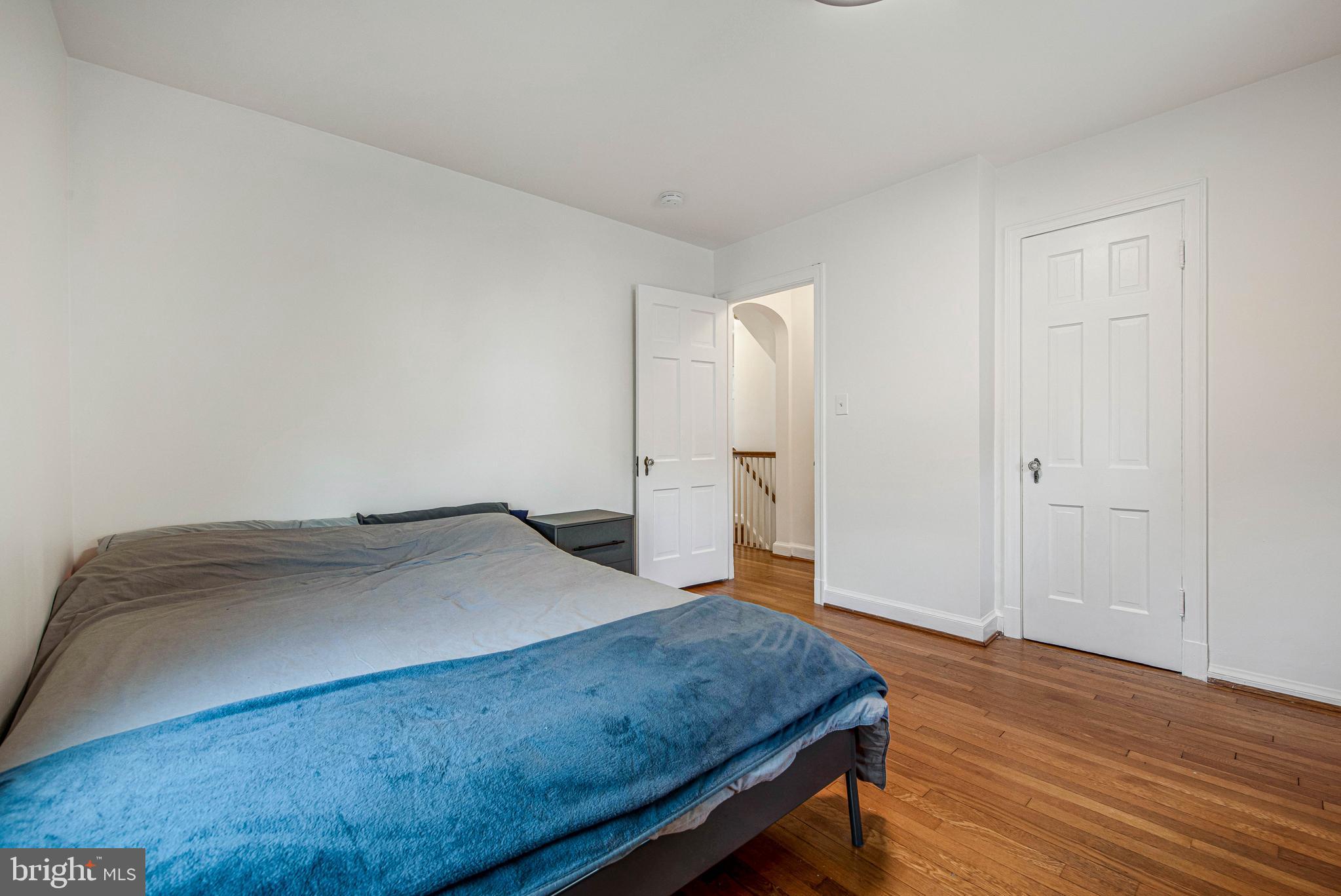 GLENBROOK KNOLLS - Residential