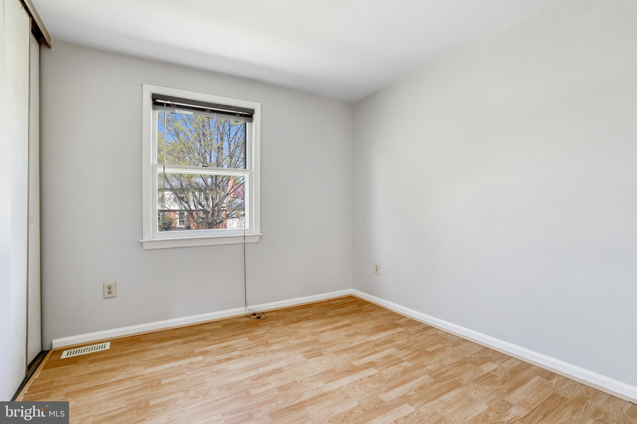 FOX MILL ESTATES - Residential