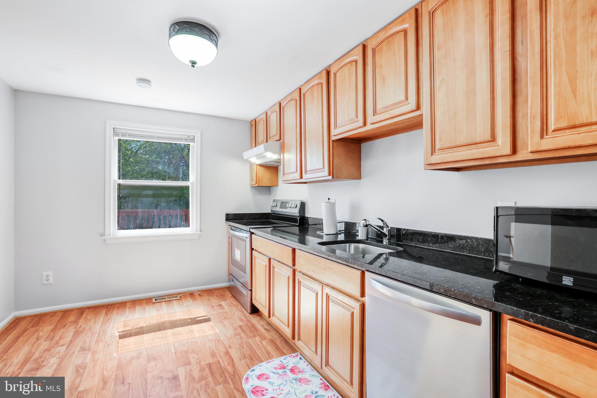 FOX MILL ESTATES - Residential