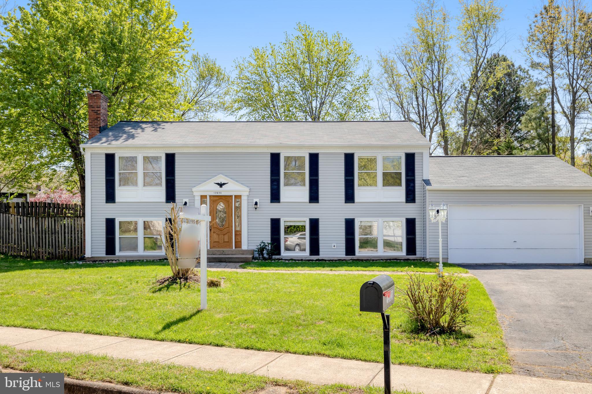 FOX MILL ESTATES - Residential