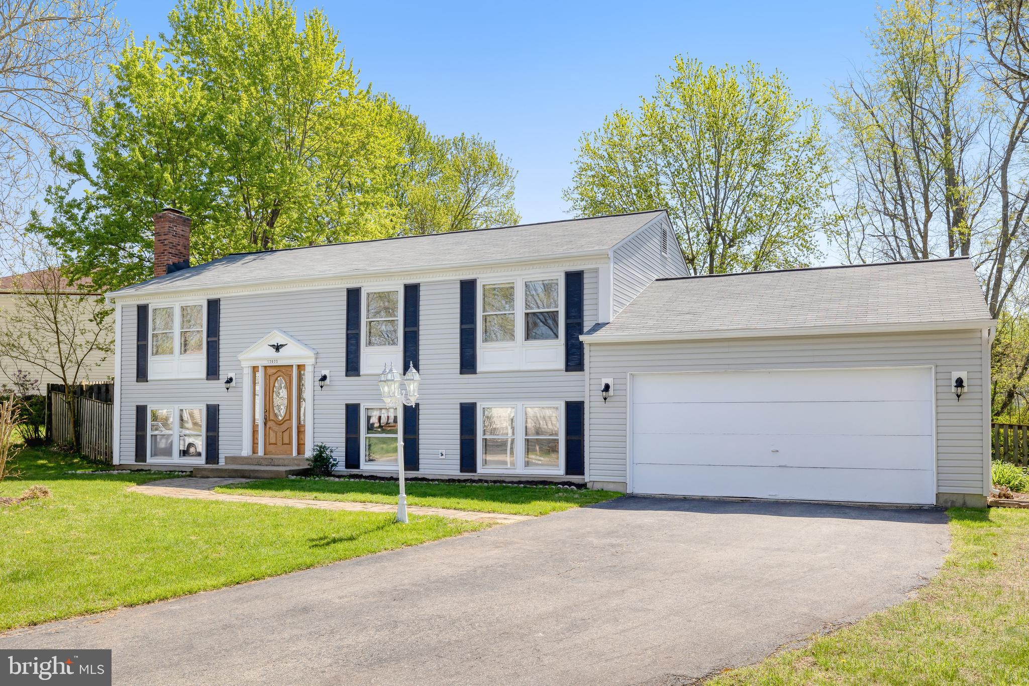 FOX MILL ESTATES - Residential