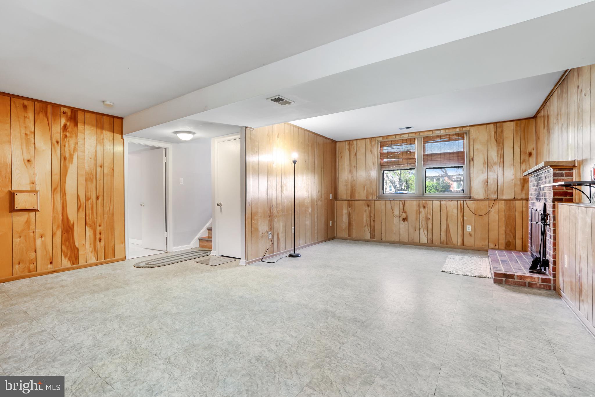 FOX MILL ESTATES - Residential