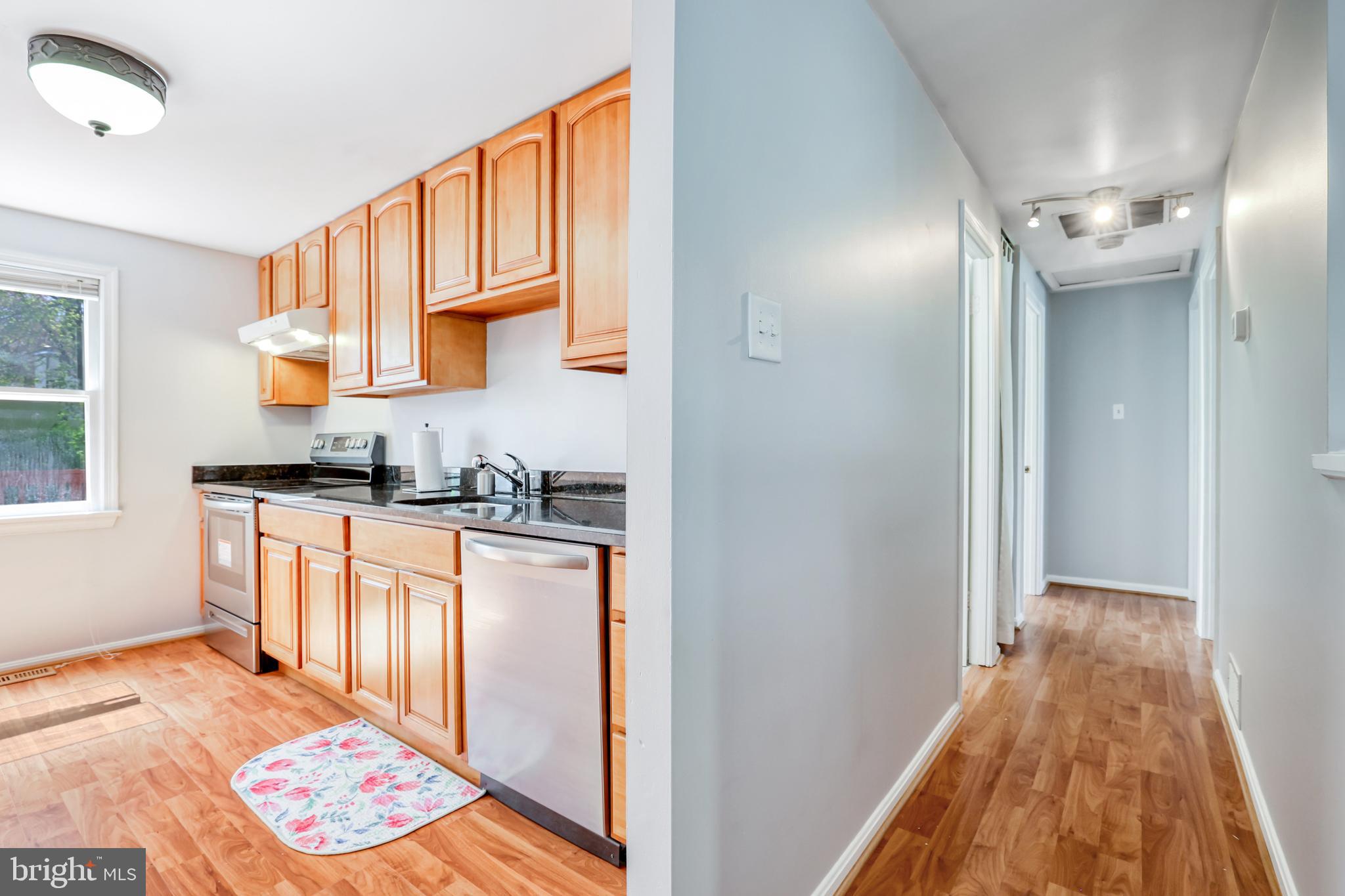 FOX MILL ESTATES - Residential