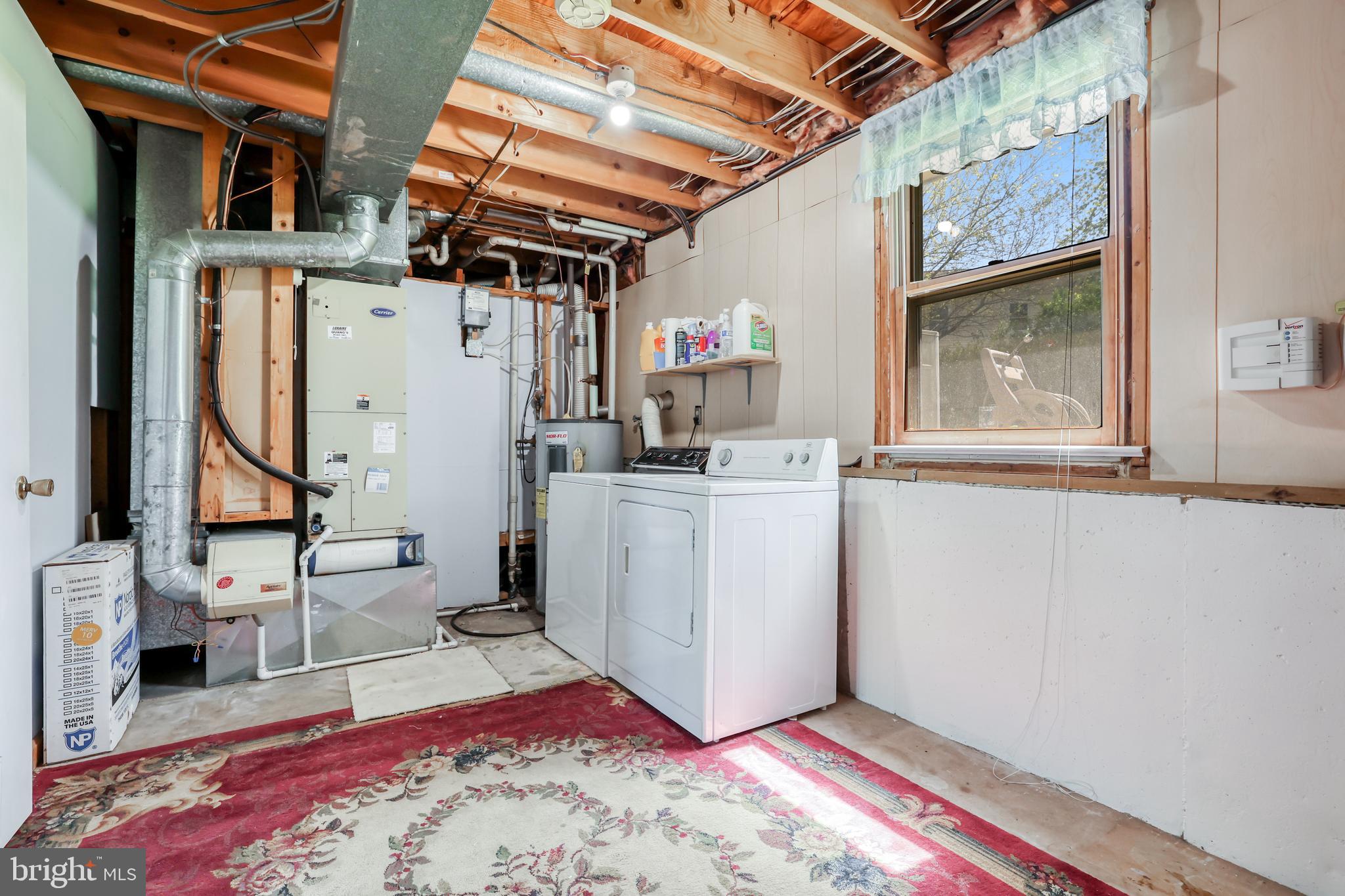 FOX MILL ESTATES - Residential