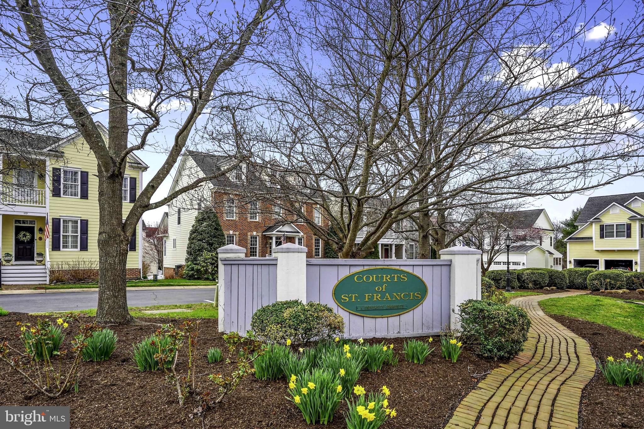 COURTS OF ST FRANCIS - Residential