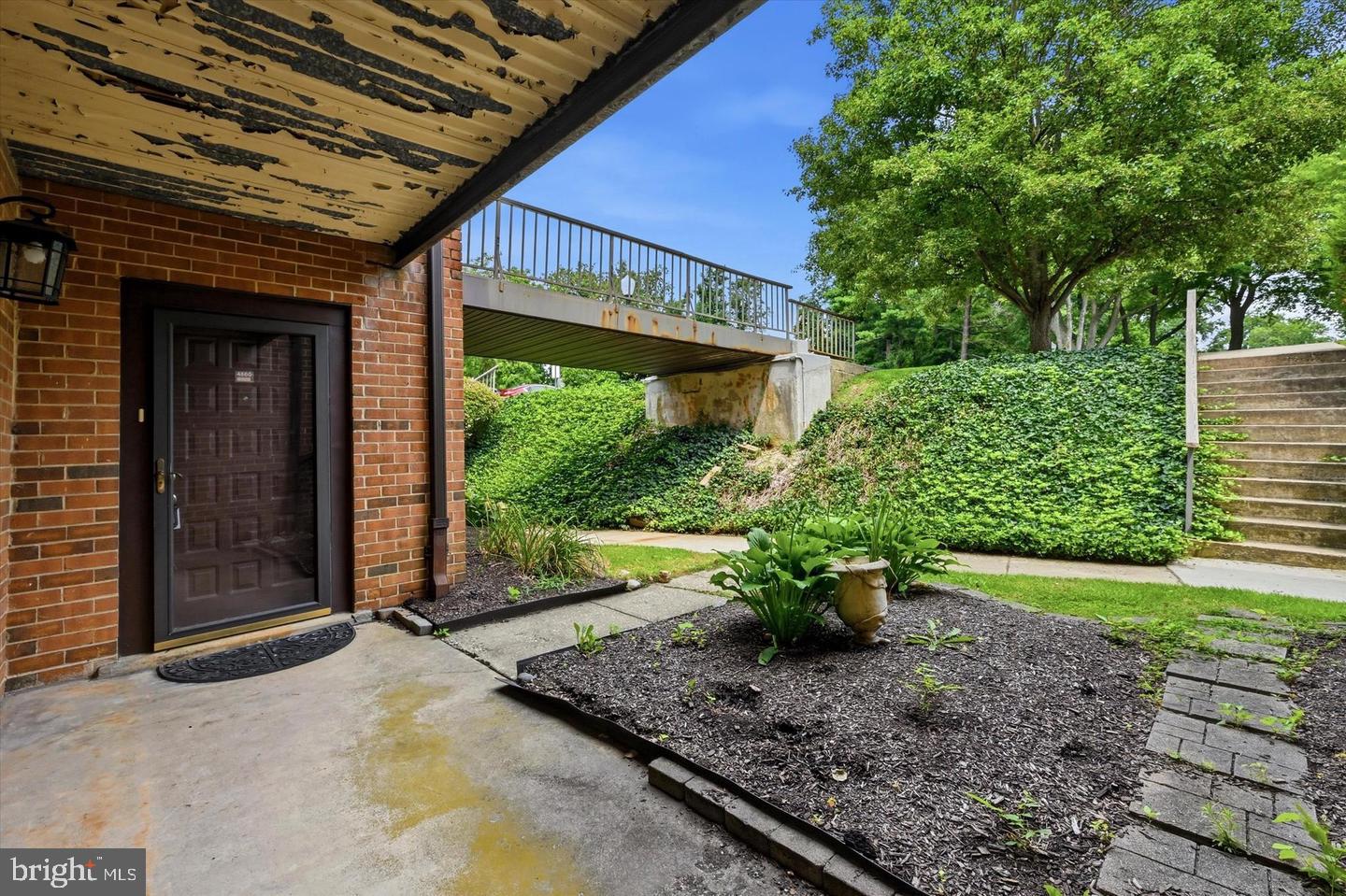 4860 W BRIGANTINE COURT