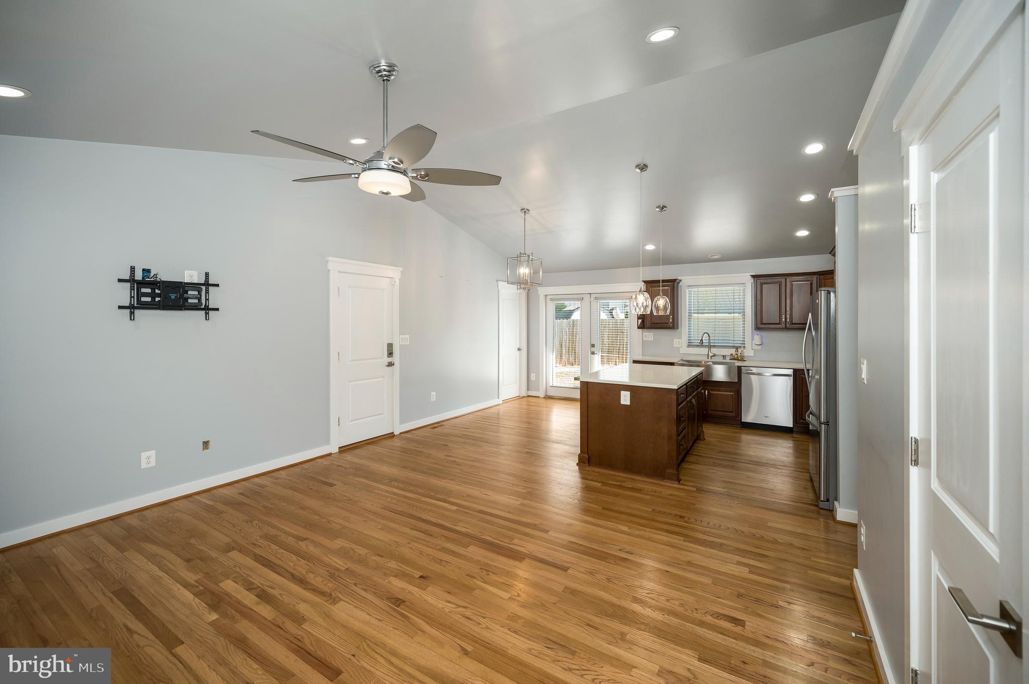10906 PEACH TREE DRIVE
