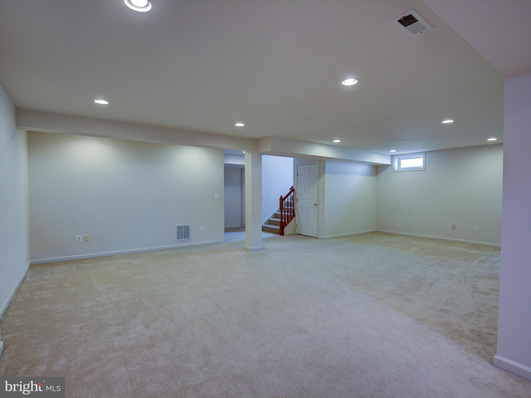 LAKELAND PLACE - Residential