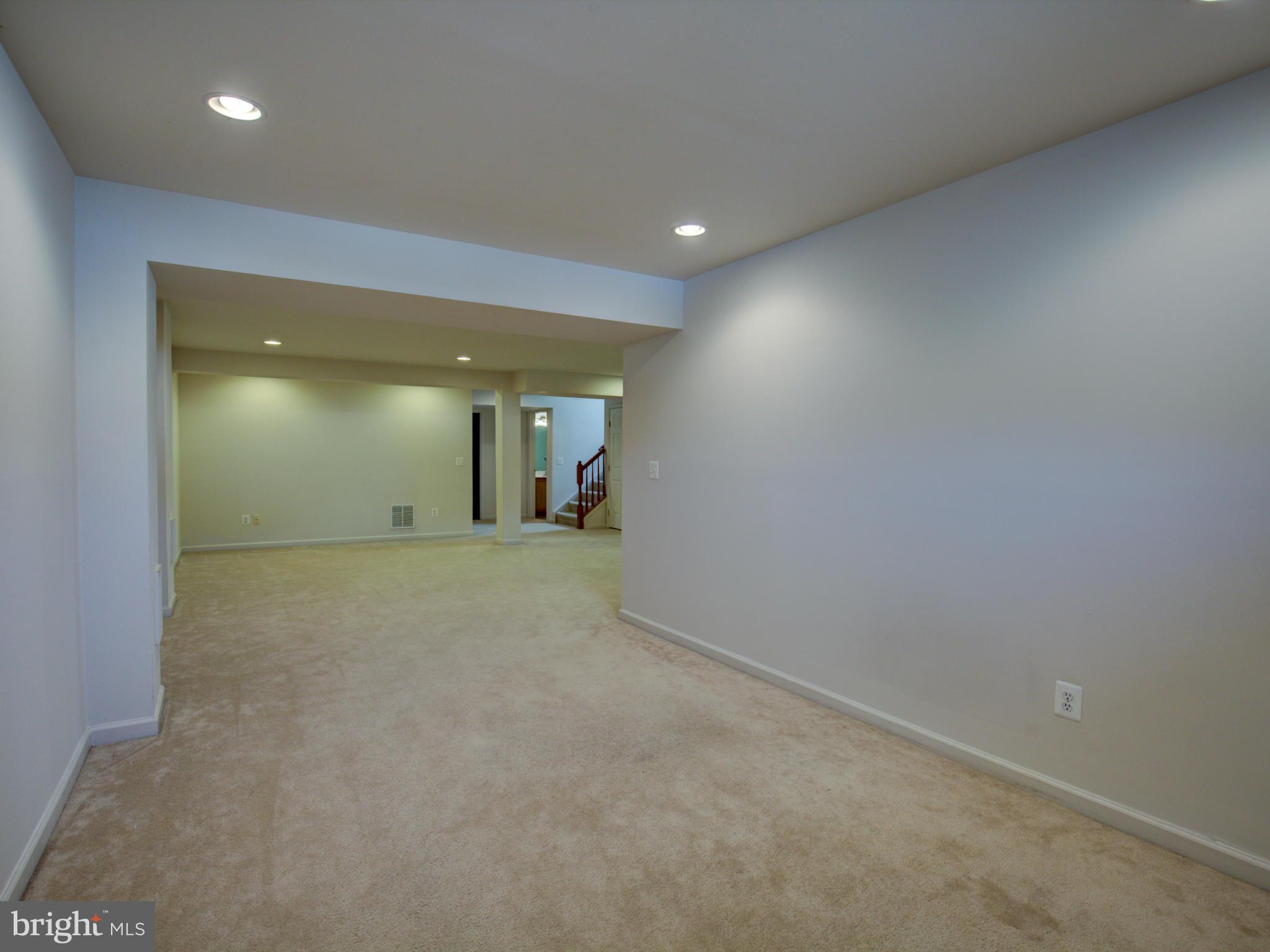 LAKELAND PLACE - Residential