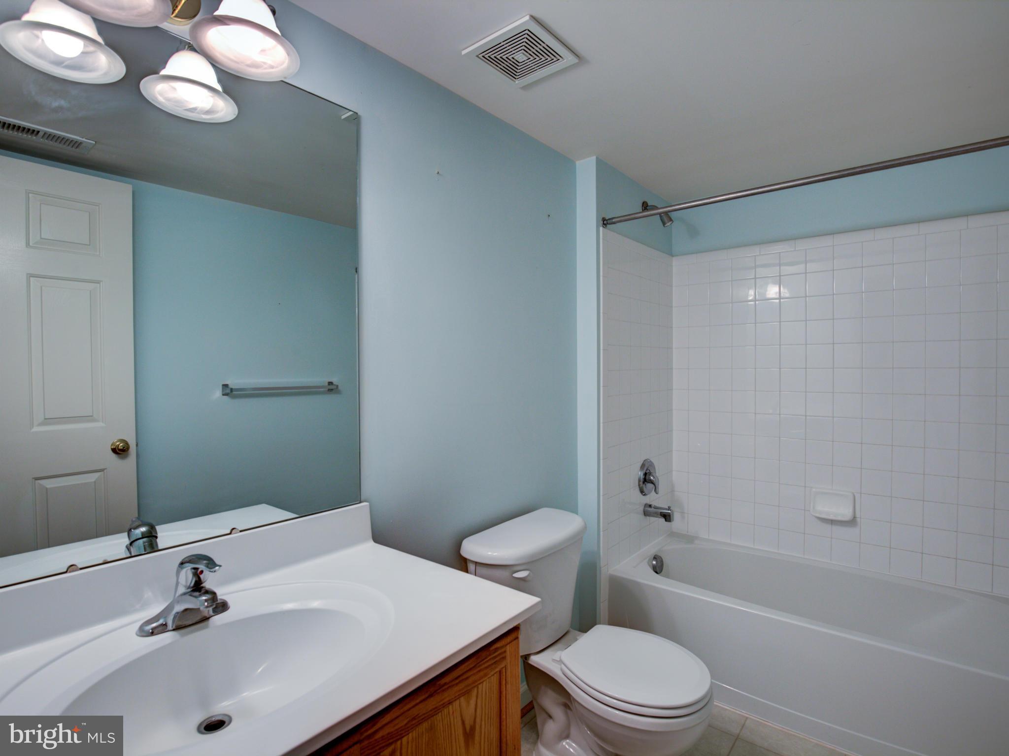 LAKELAND PLACE - Residential