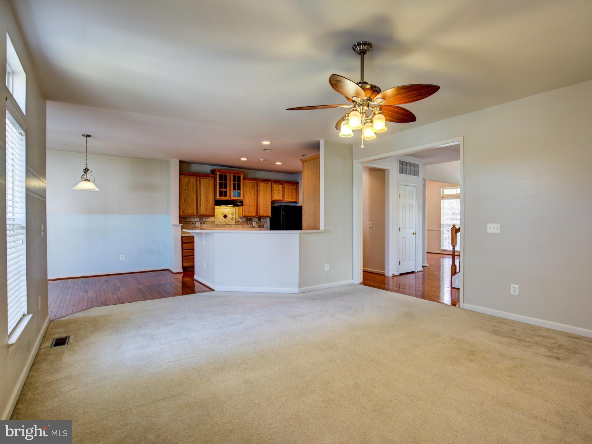 LAKELAND PLACE - Residential