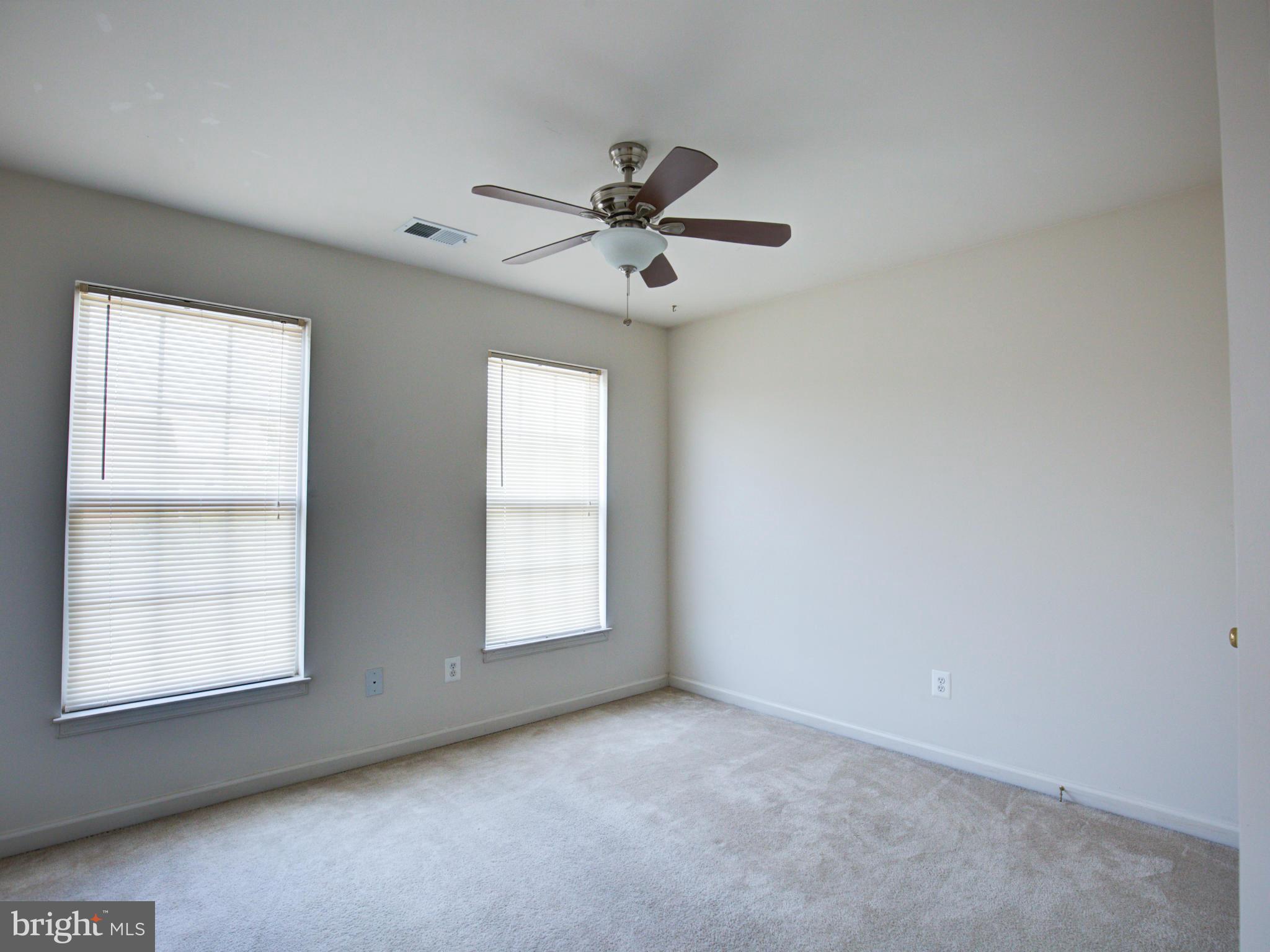 LAKELAND PLACE - Residential