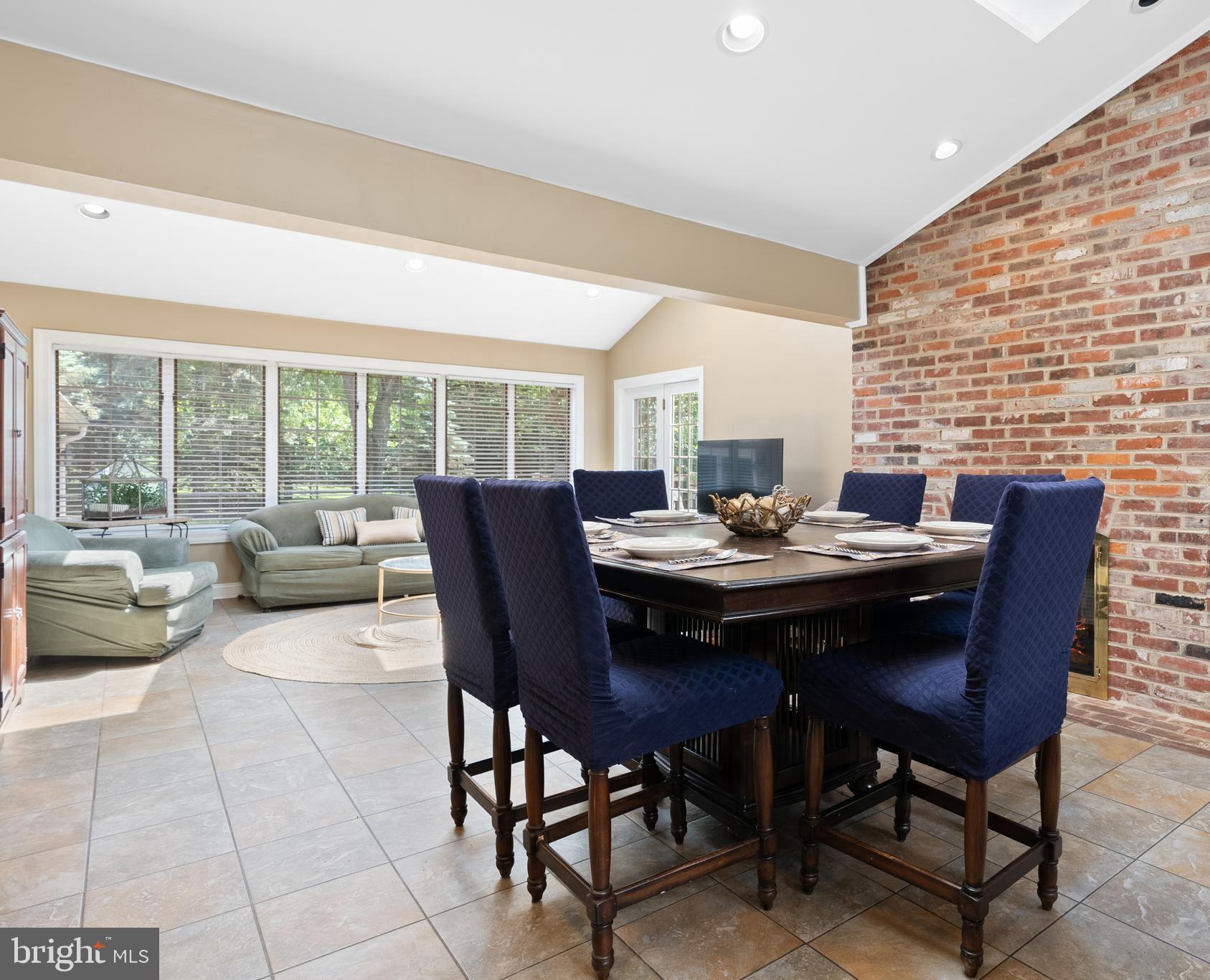 CENTERVILLE MDWS - Residential