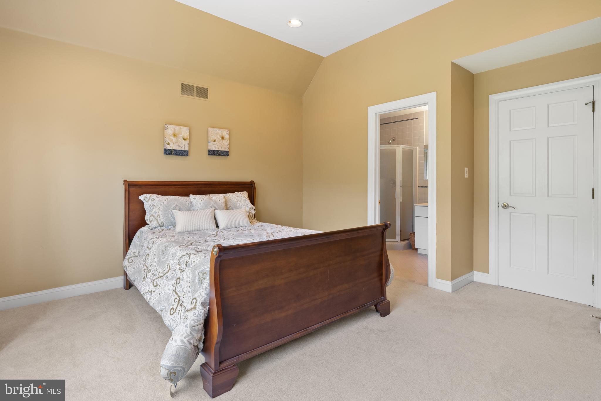 CENTERVILLE MDWS - Residential