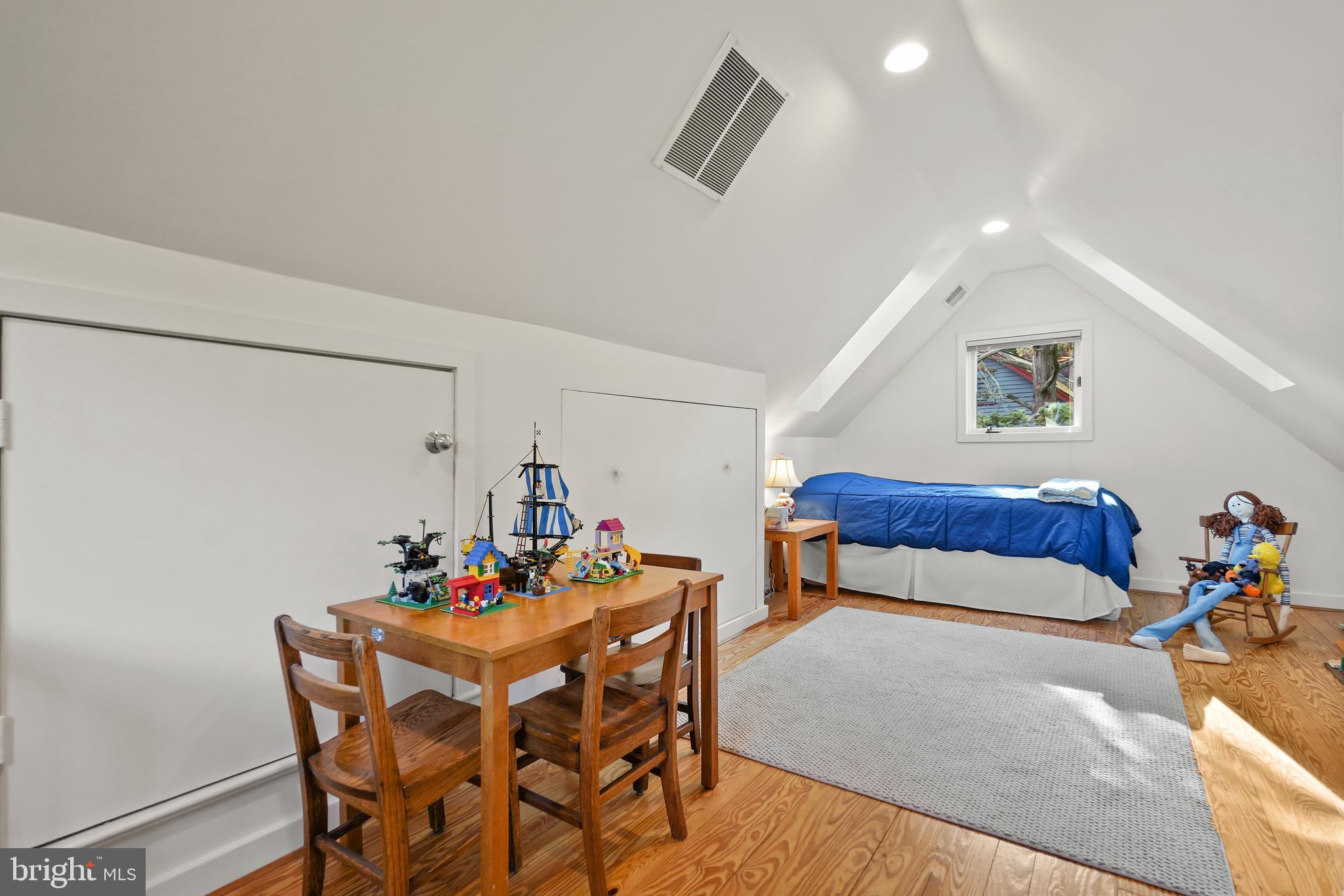 TAKOMA PARK - Residential