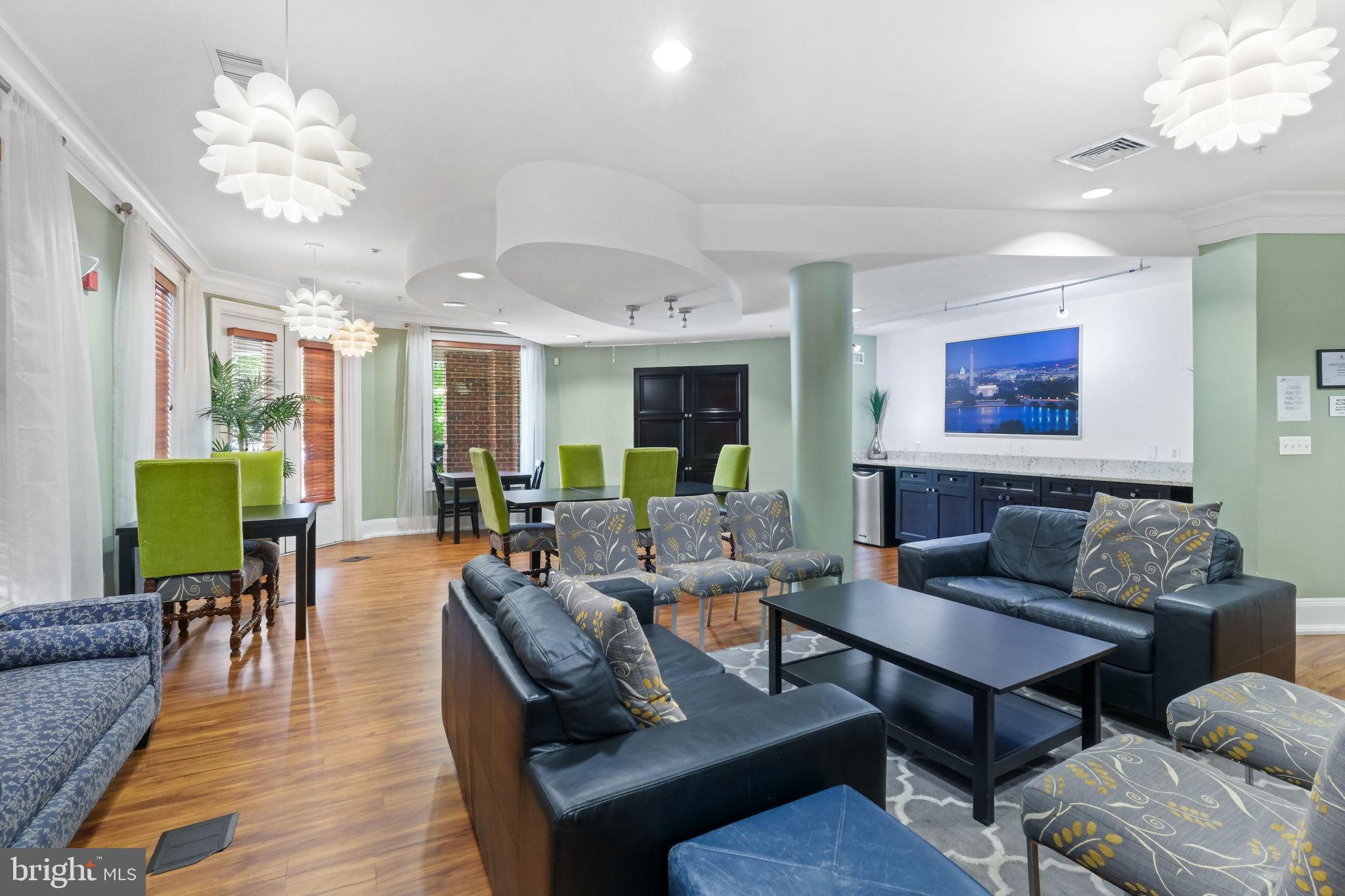 THE COLONNADE AT KENTLANDS - Residential