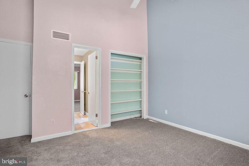 KALTEN ACRES - Residential