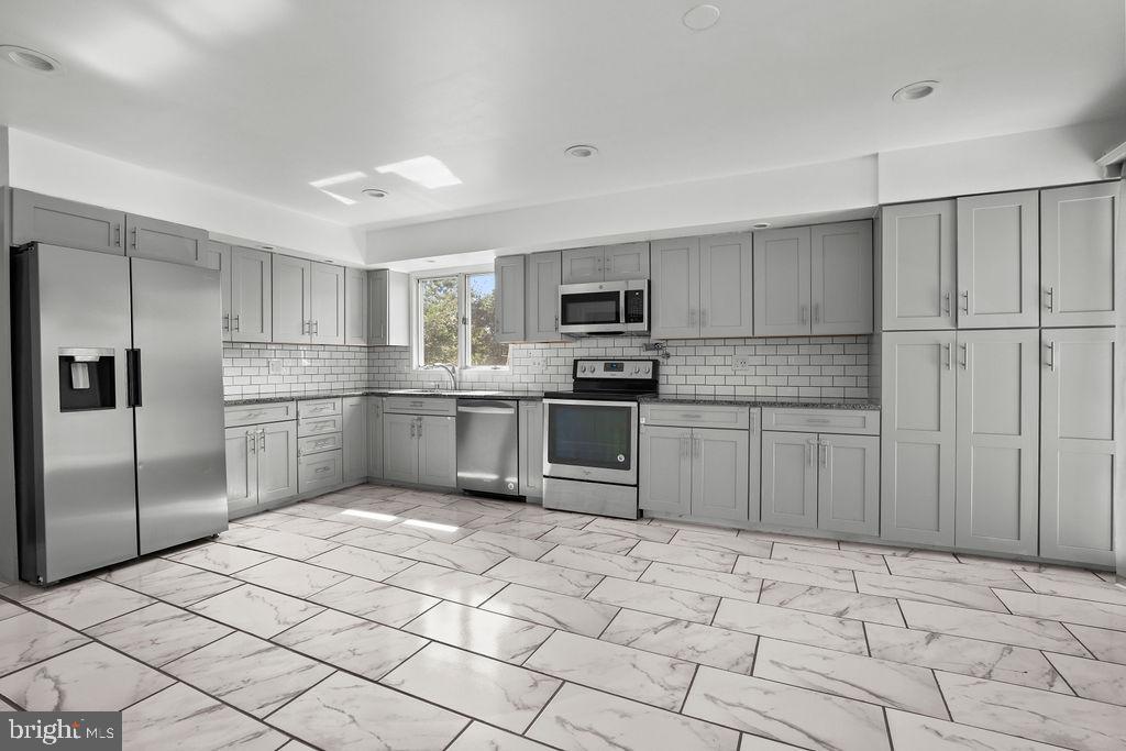 KALTEN ACRES - Residential