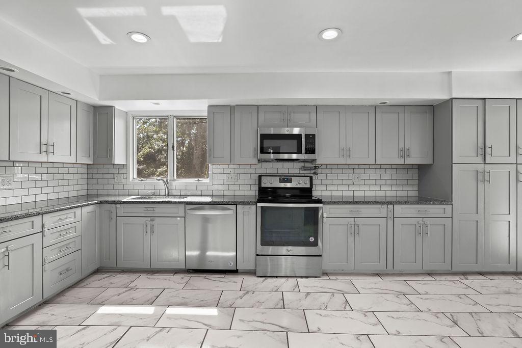 KALTEN ACRES - Residential