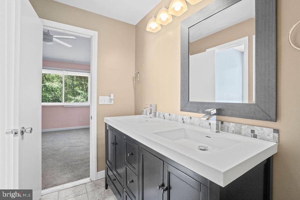 KALTEN ACRES - Residential