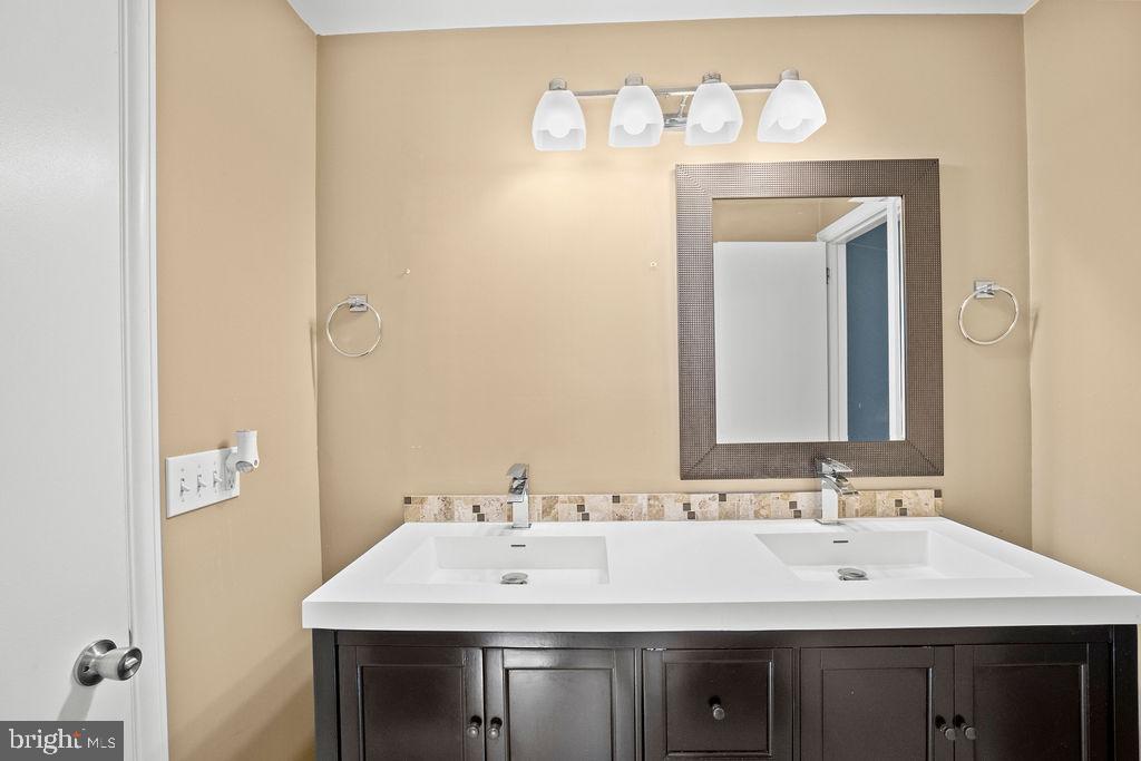 KALTEN ACRES - Residential