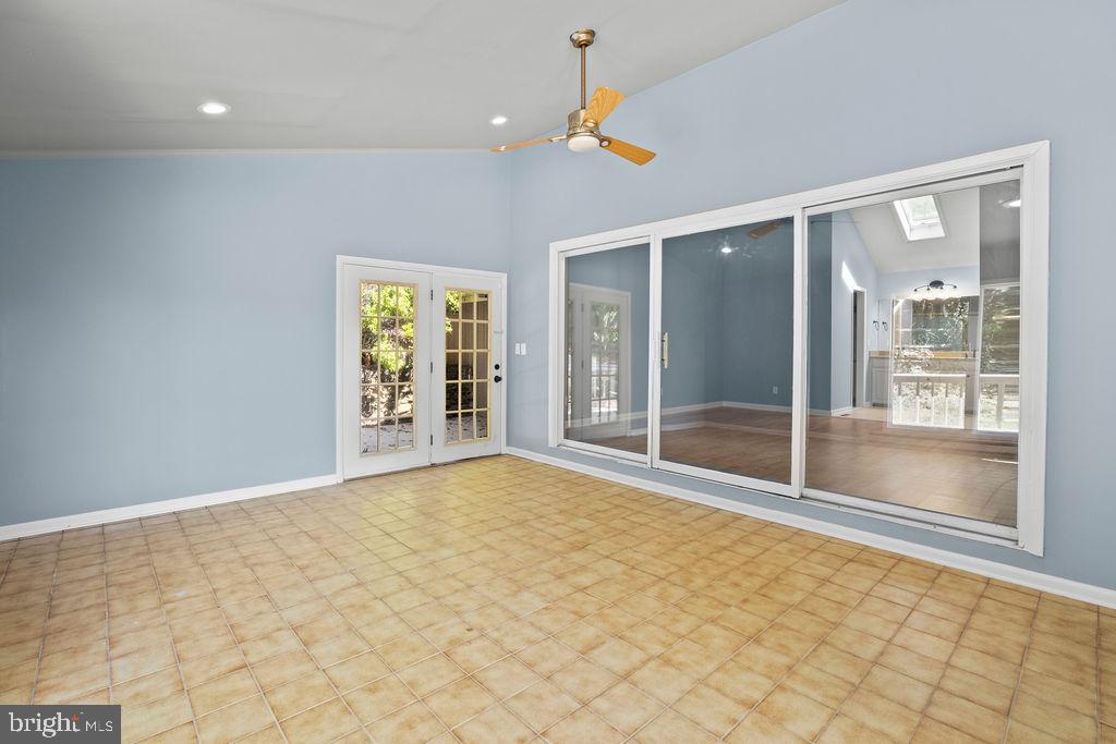 KALTEN ACRES - Residential