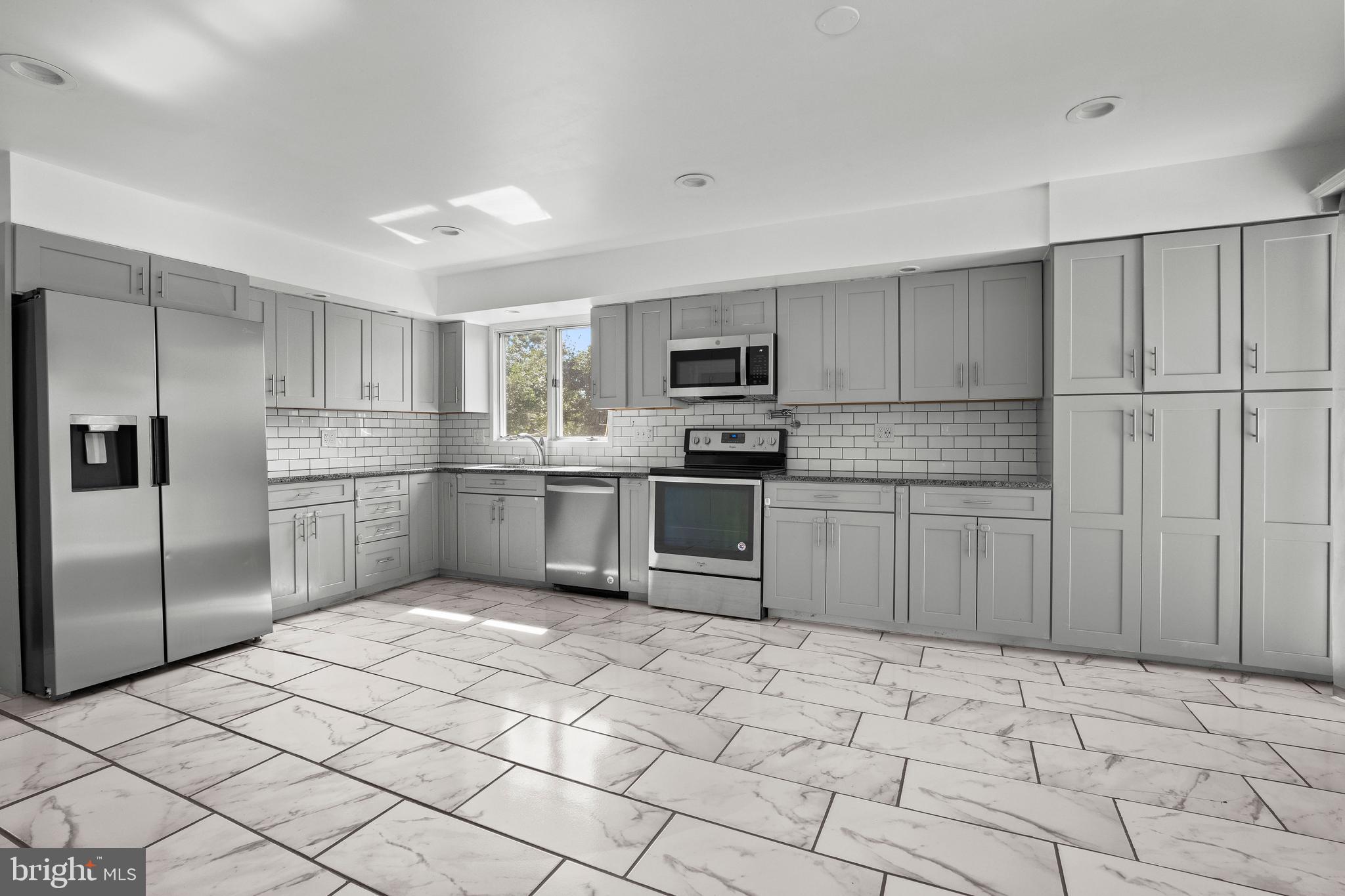 KALTEN ACRES - Residential