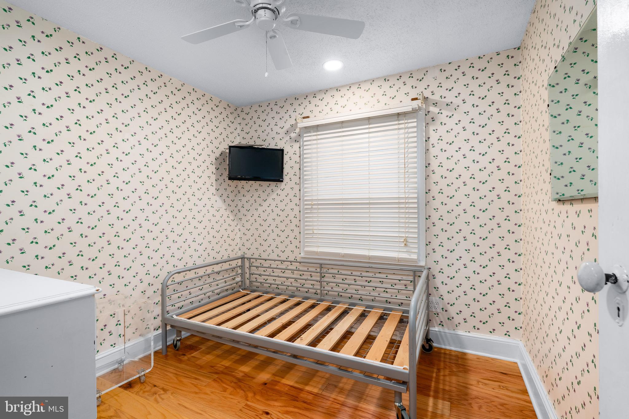 CRYSTAL BEACH MANOR - Residential