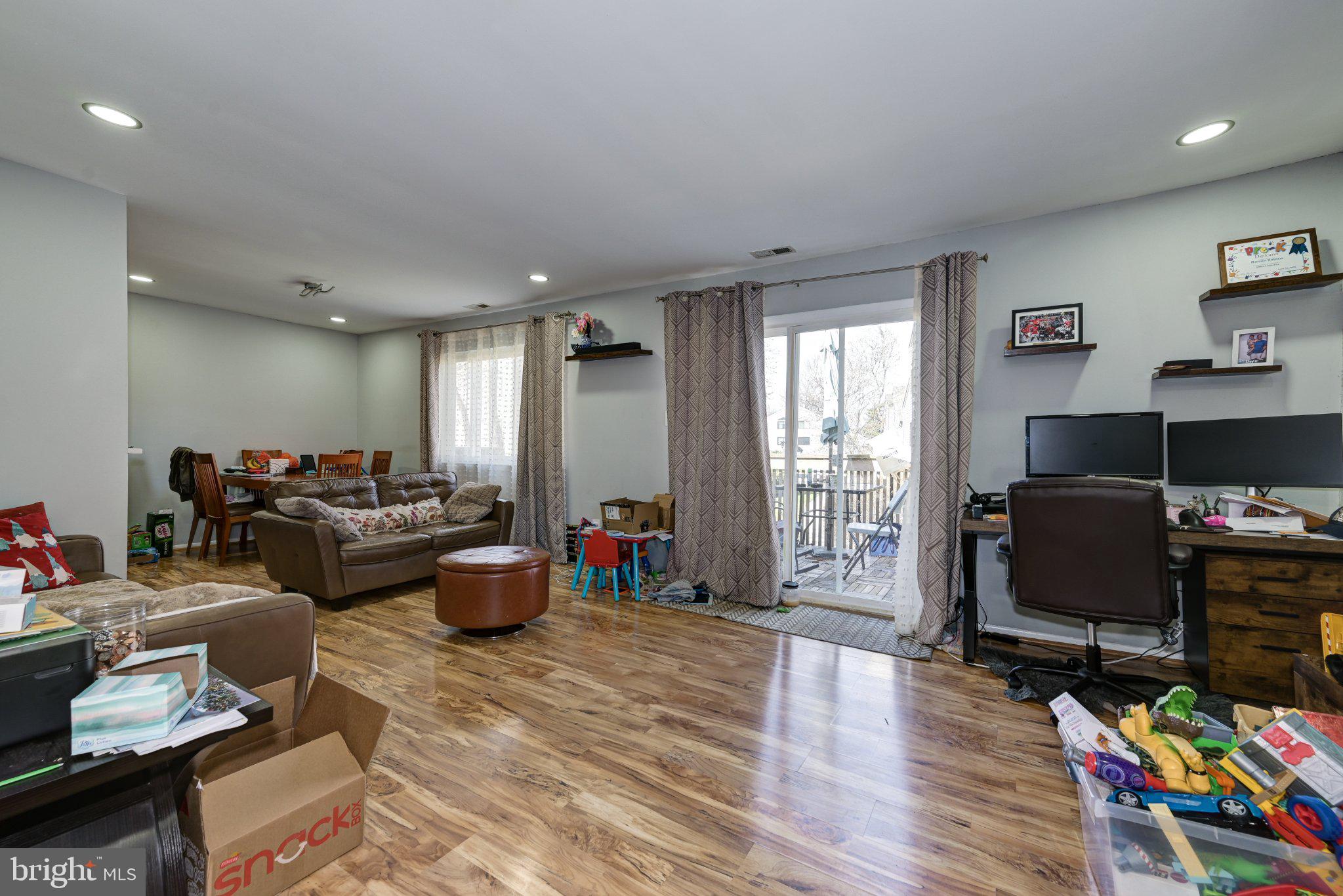 75 SANDRA ROAD