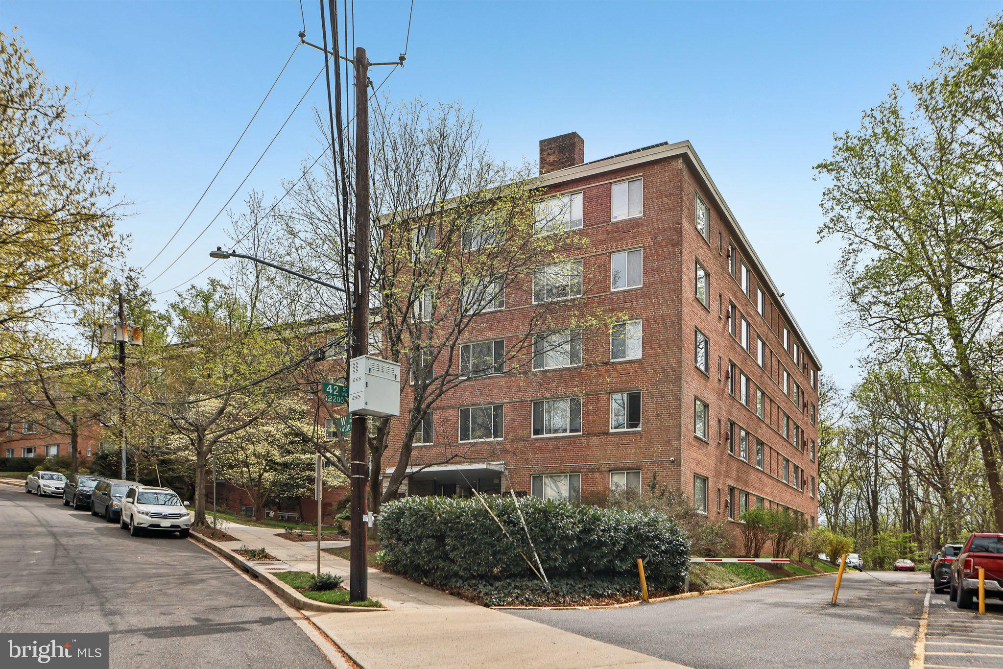 4100 W STREET NW 302