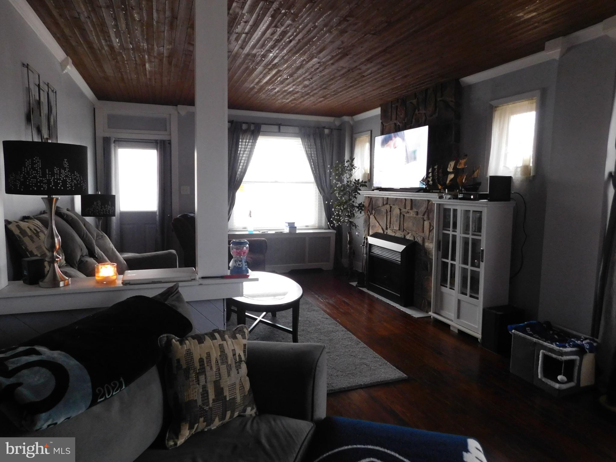 964 NEW HOLLAND ROAD