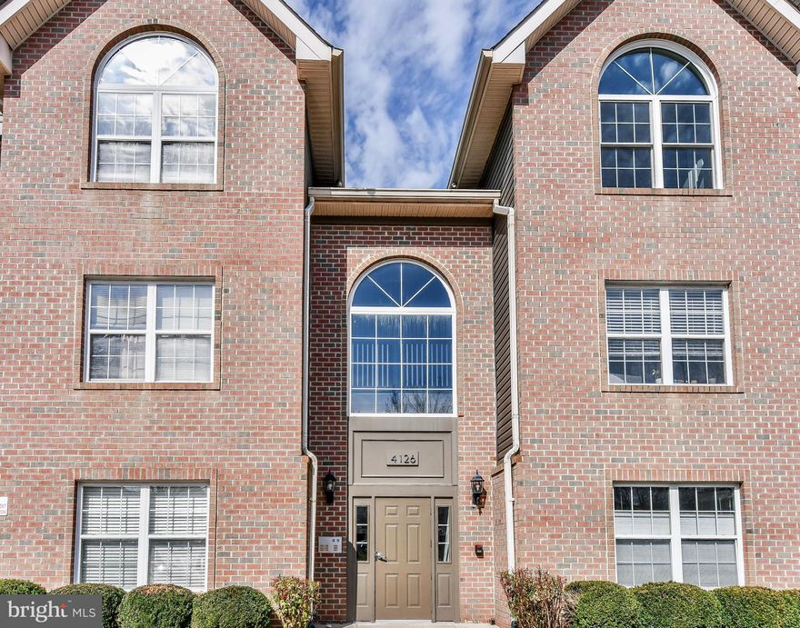 Welcome to 4126 Monument Ct Unit 302, a stunning top-floor, two-level condominium in the heart of Fairfax, Virginia. This exquisite 2-bedroom, 2-bathroom residence spans 1,310 square feet of thoughtfully designed living space, offering a harmonious blend of comfort and sophistication.

As you step inside, you're greeted by an expansive, sunlit open floor plan accentuated by soaring vaulted ceilings that create an airy and inviting ambiance. The spacious living area seamlessly flows into the dining space, making it perfect for both intimate dinners and larger gatherings.

The modern kitchen boasts ample cabinetry and counter space, catering to both the casual cook and the culinary enthusiast. Adjacent to the kitchen, a cozy breakfast nook provides the ideal spot for morning coffee while basking in the natural light streaming through large windows.

A highlight of this condo is the versatile loft area overlooking the main living space. This additional room can serve as a home office, media room, or guest suite, adapting effortlessly to your lifestyle needs.

Both bedrooms are generously sized, offering plush carpeting and ample closet space. The primary suite features an en-suite bathroom, ensuring privacy and convenience. The second bedroom is equally inviting and is complemented by a well-appointed full bathroom.

Freshly painted walls and newly installed carpeting enhance the home's pristine condition, allowing you to move in with ease and start enjoying your new space immediately.

Located in a vibrant area, this condo offers easy access to shopping, dining, entertainment, and major highways, making daily life seamless and convenient.

Experience the perfect blend of modern living and accessibility at 4126 Monument Ct Unit 302—a place you'll be proud to call home.
