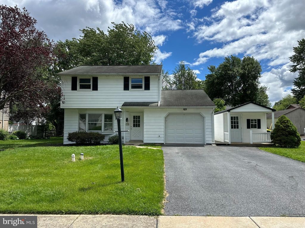 Photo of 426 Parkwynne Road, LANCASTER, PA 17601 (MLS # PALA2070500)