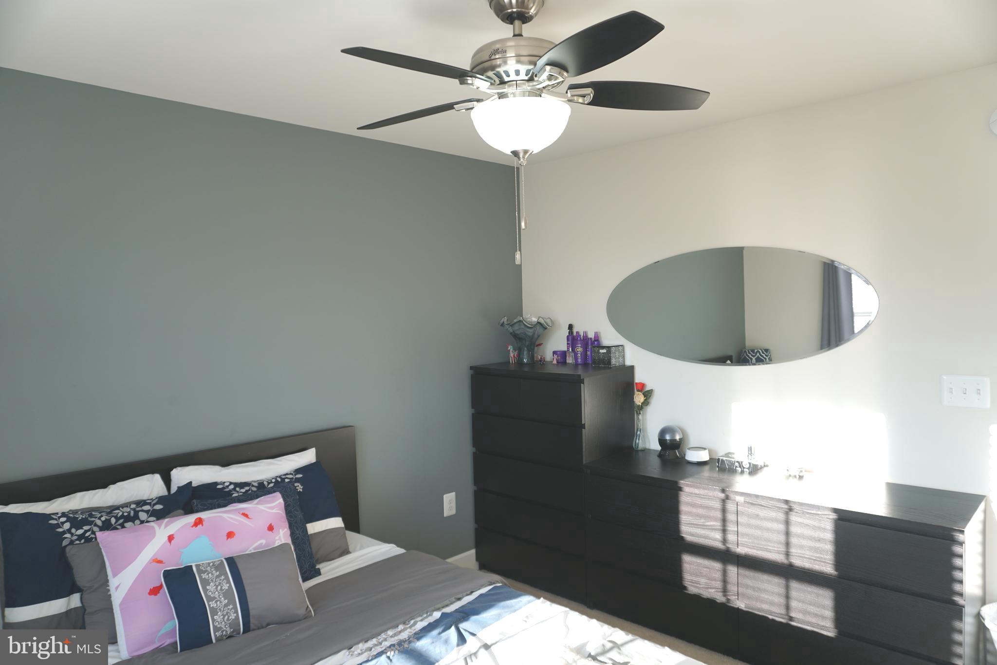 BRADLEY SQUARE - Residential