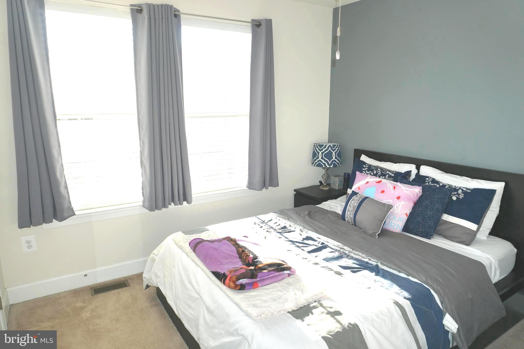 BRADLEY SQUARE - Residential