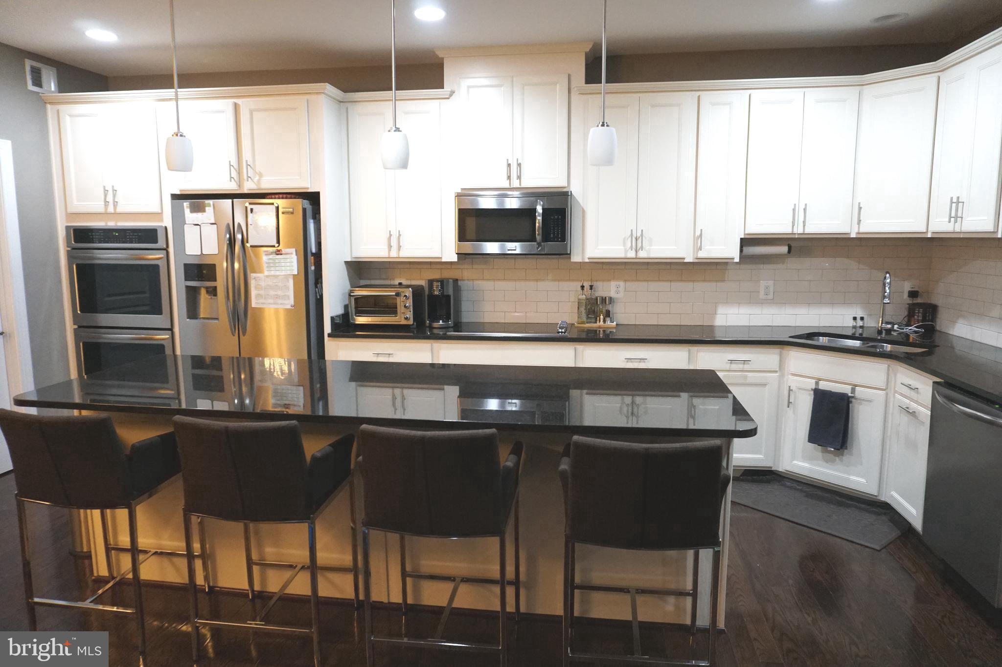 BRADLEY SQUARE - Residential