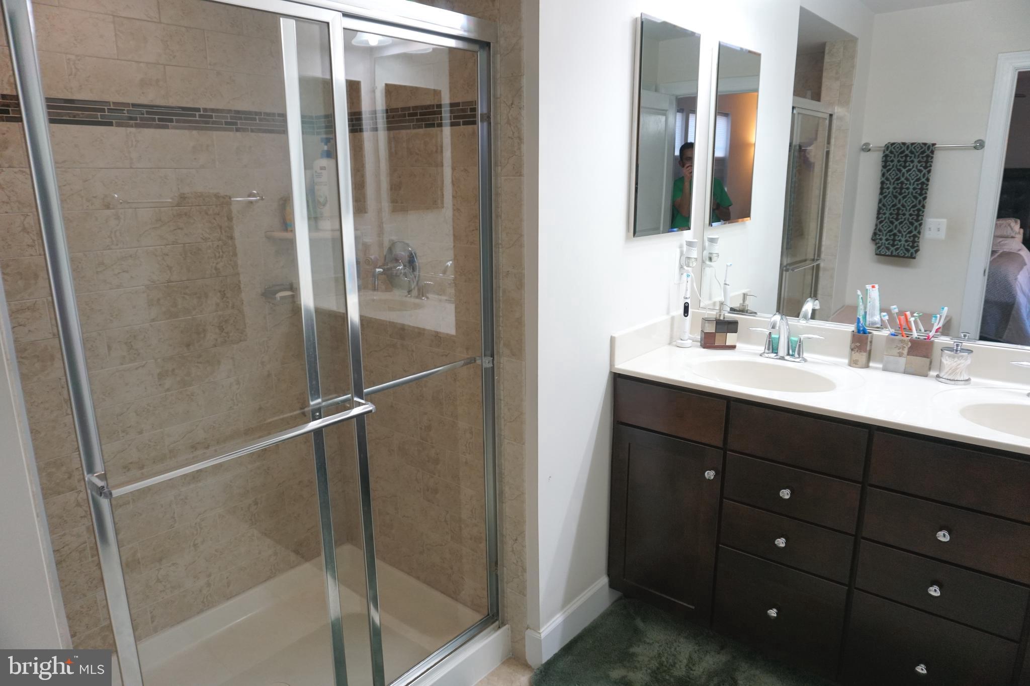 BRADLEY SQUARE - Residential