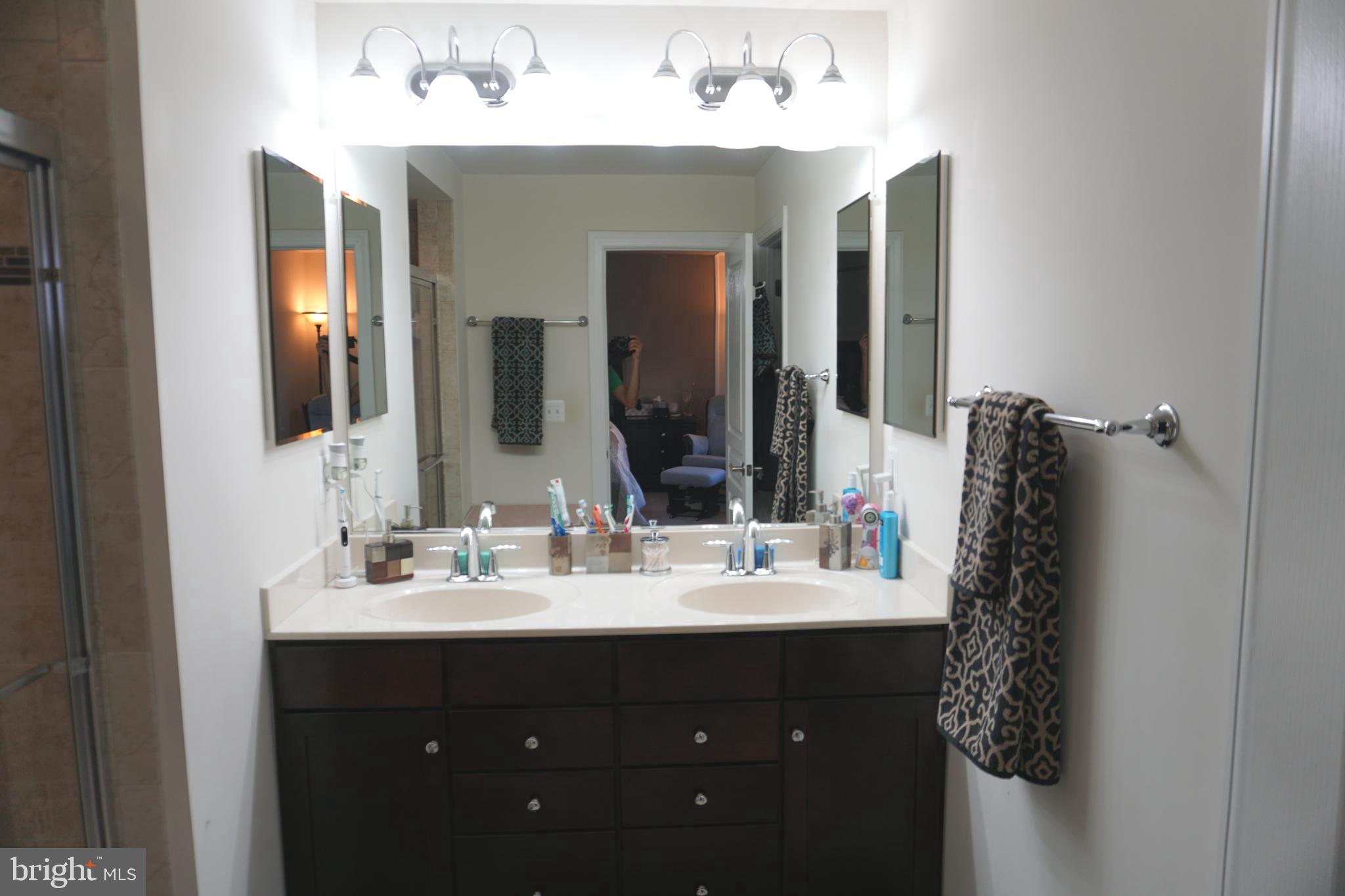 BRADLEY SQUARE - Residential