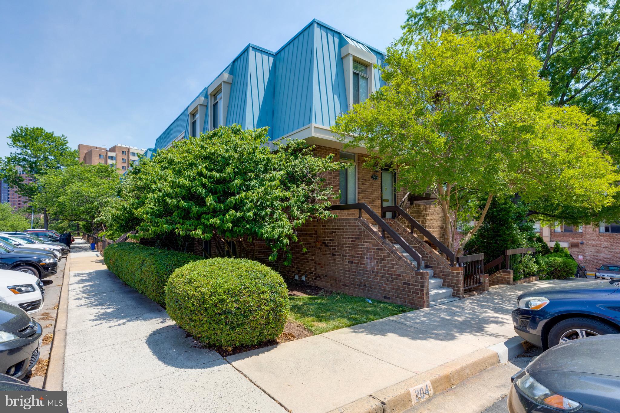 SOUTHAMPTON - Residential Lease