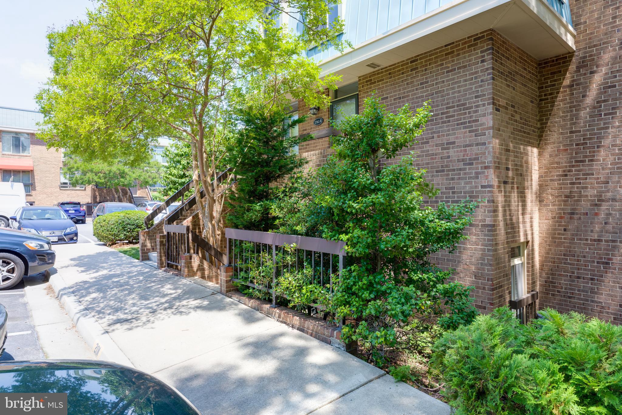 SOUTHAMPTON - Residential Lease