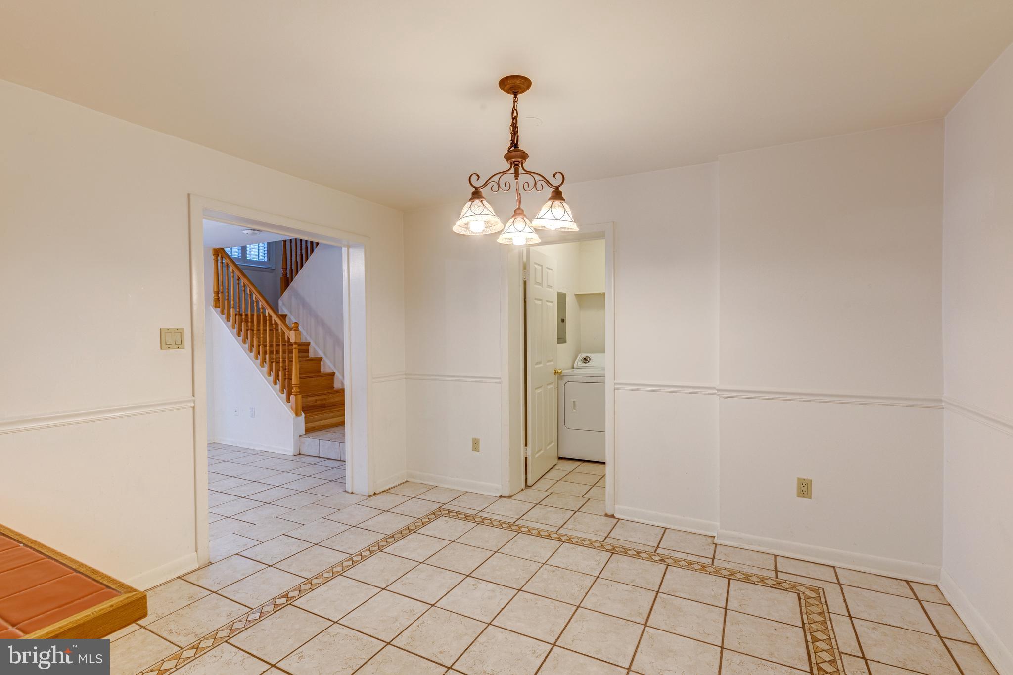 SOUTHAMPTON - Residential Lease