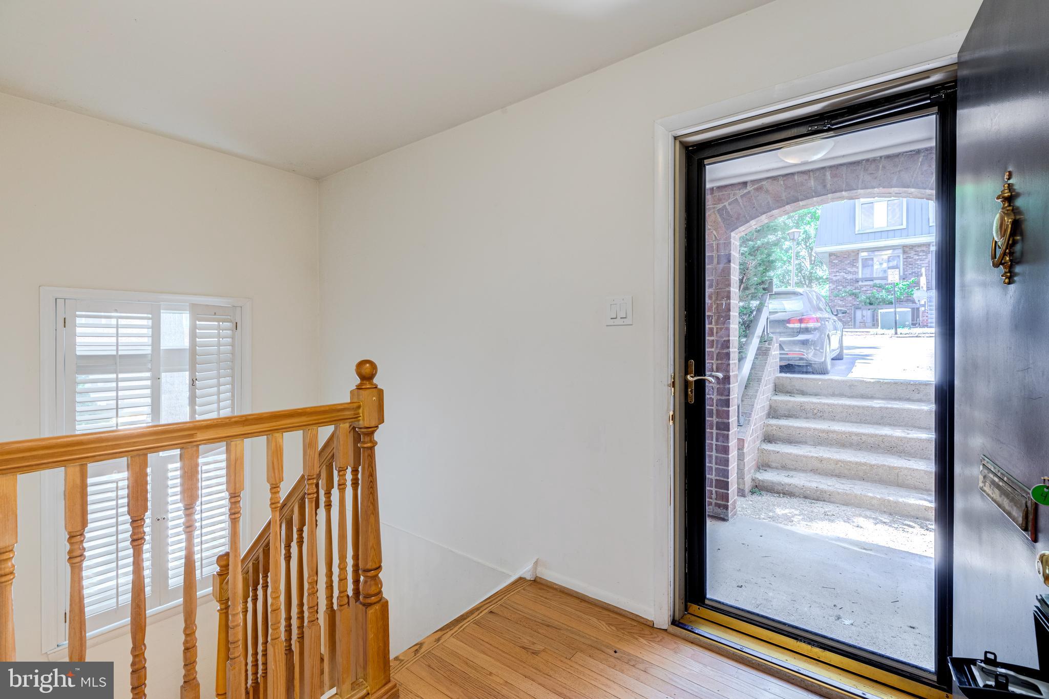 SOUTHAMPTON - Residential Lease