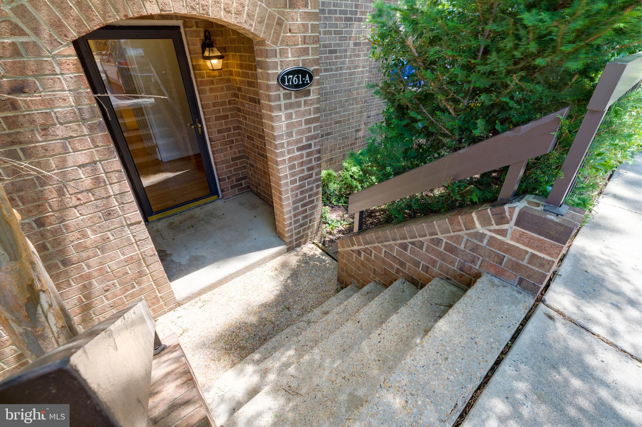 SOUTHAMPTON - Residential Lease