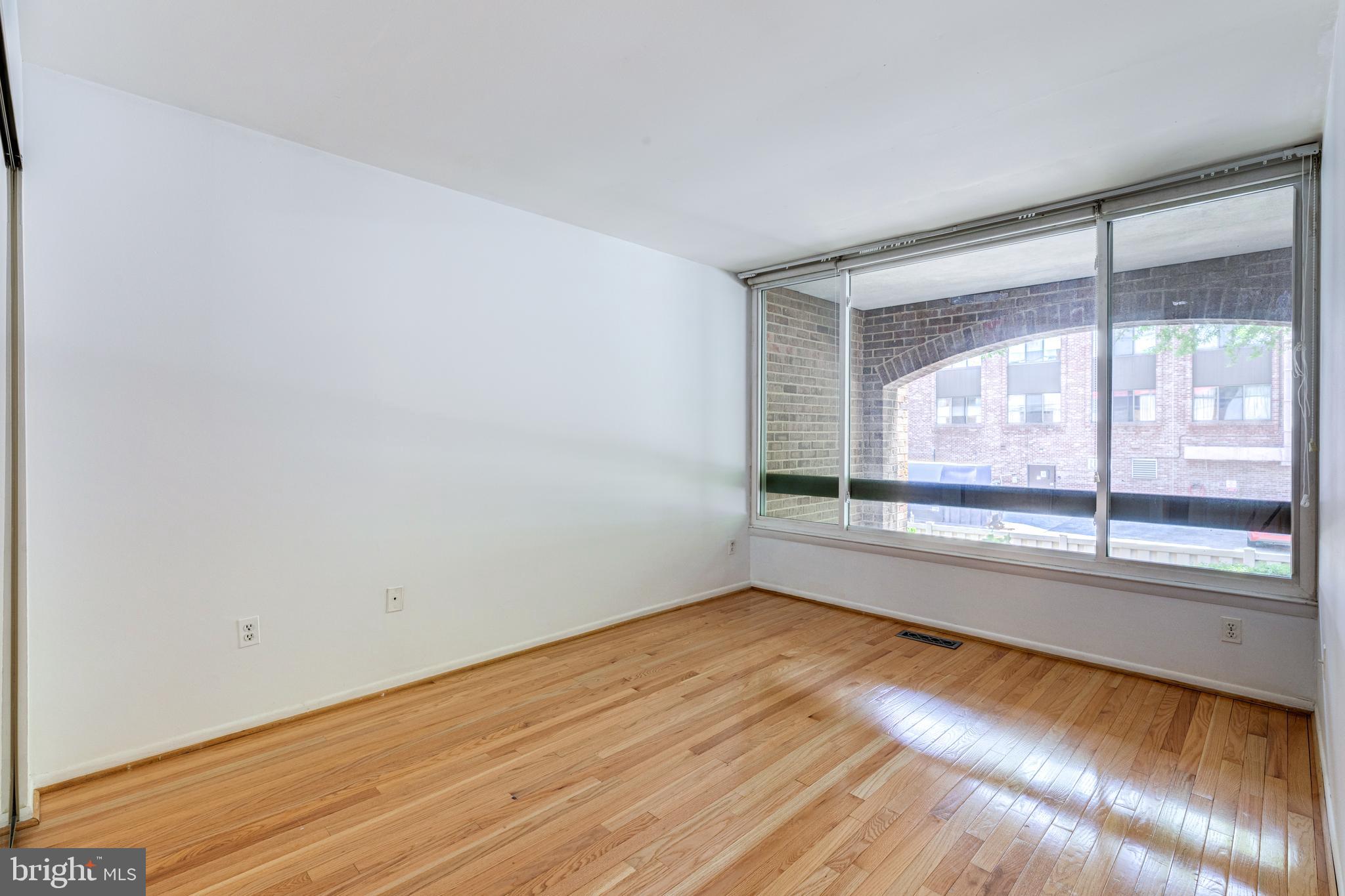 SOUTHAMPTON - Residential Lease