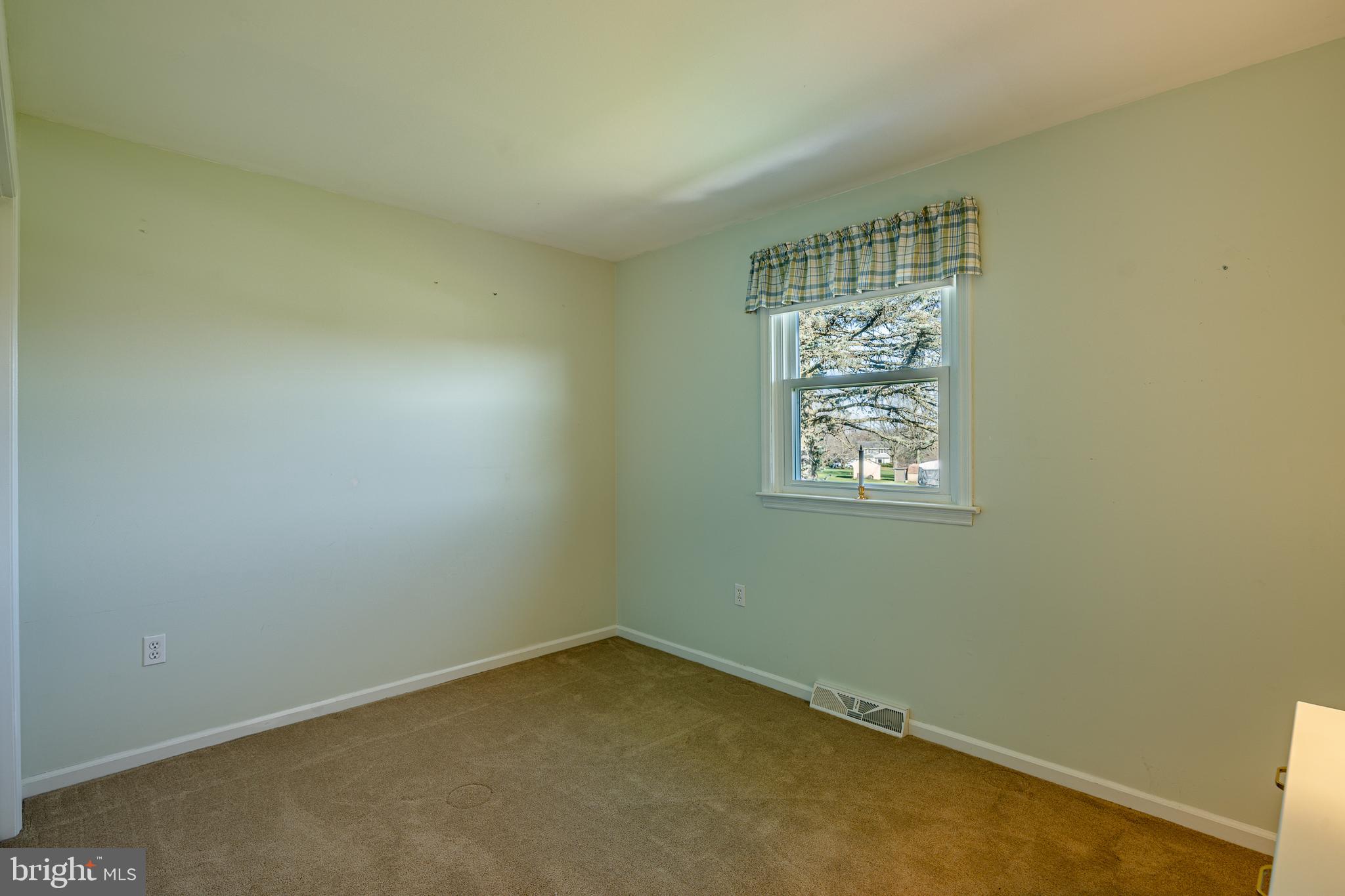 WOODLAND VIEW ESTATES - Residential