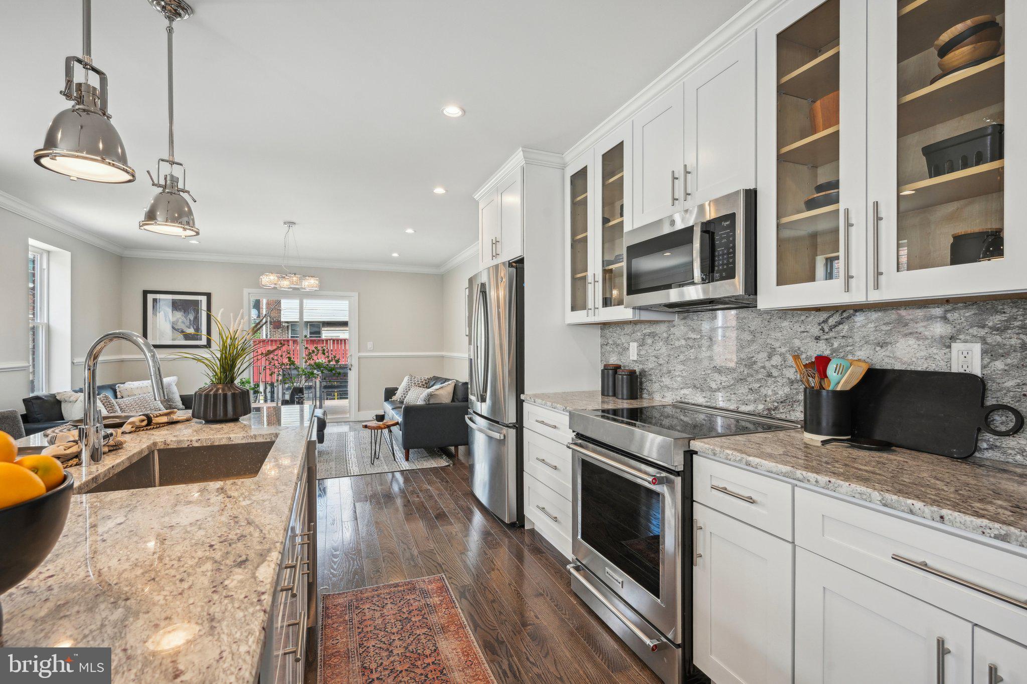 UNIVERSITY CITY - Residential