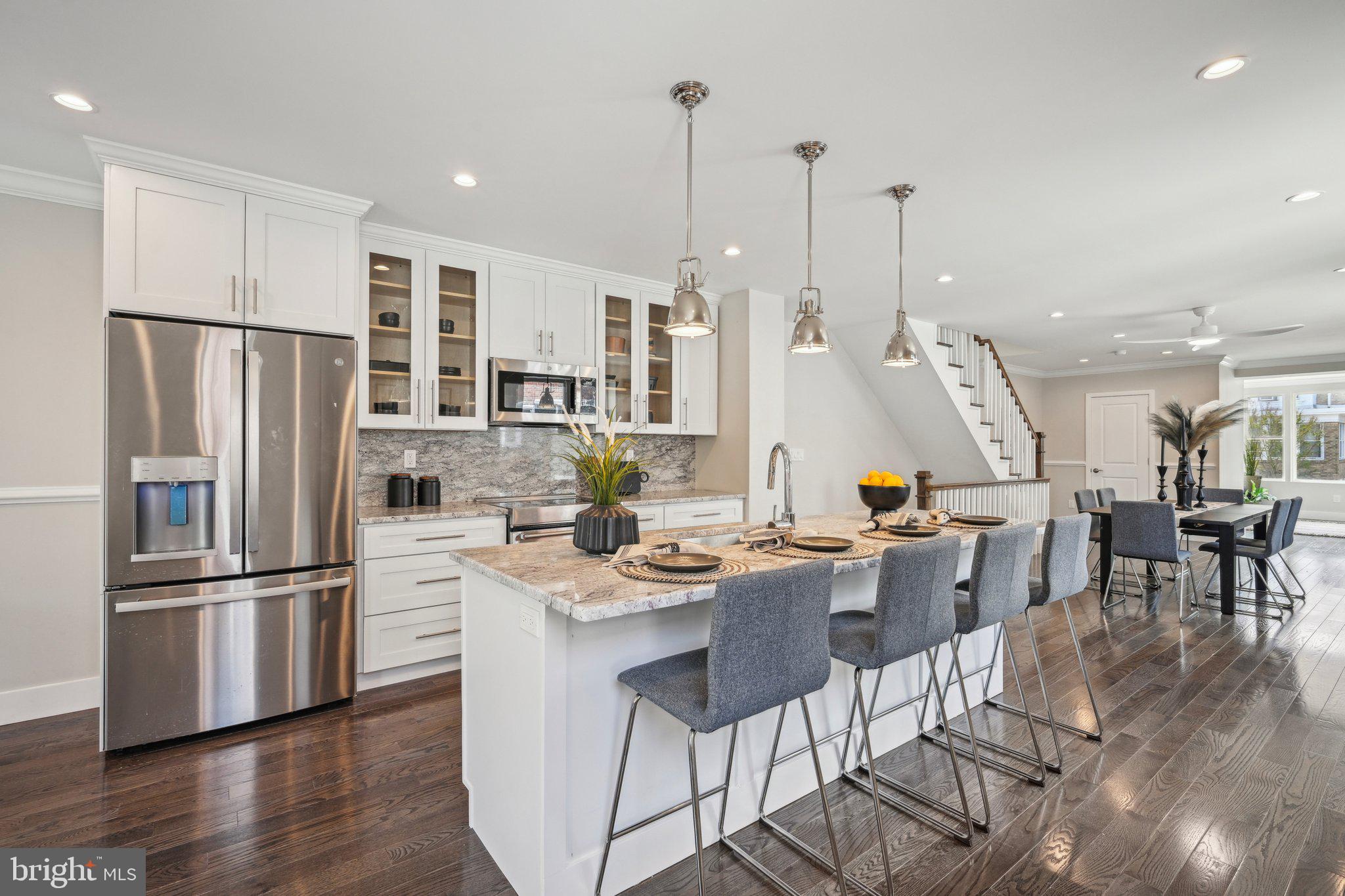 UNIVERSITY CITY - Residential