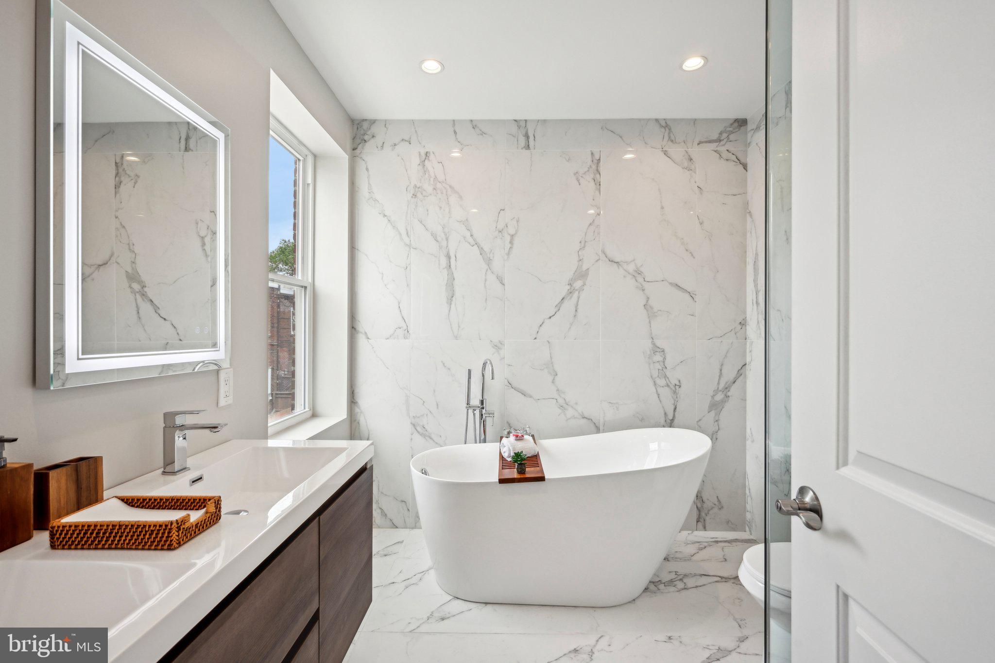 UNIVERSITY CITY - Residential